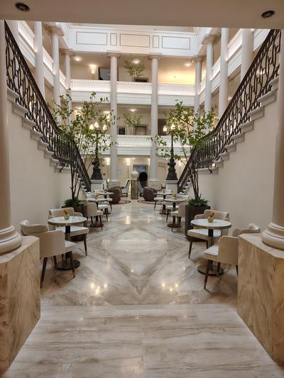 The marble hall between the lounge and the dining room, Badischer Hof