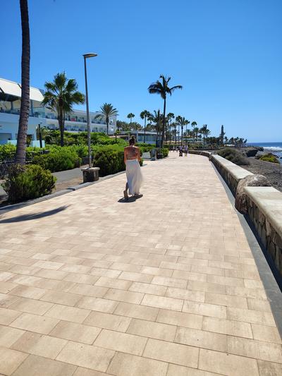The promenade running east towards the lighthouse