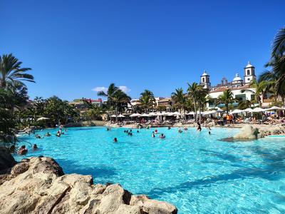 Swimming distance across the Lopesan lagoon, if you are feeling ambitious