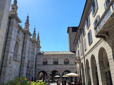 Piazza Duomo, cathedral on one side and arcades on the other — Lake Como